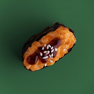 картинка Запеченные острые суши с кальмаром от TakeEat